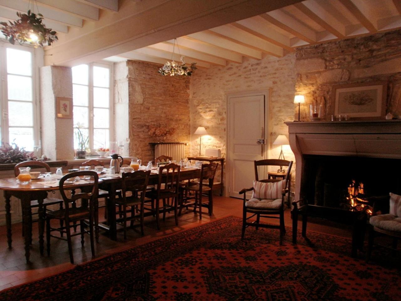 Val De La Nef Bed & Breakfast Joux-la-Ville Exterior photo